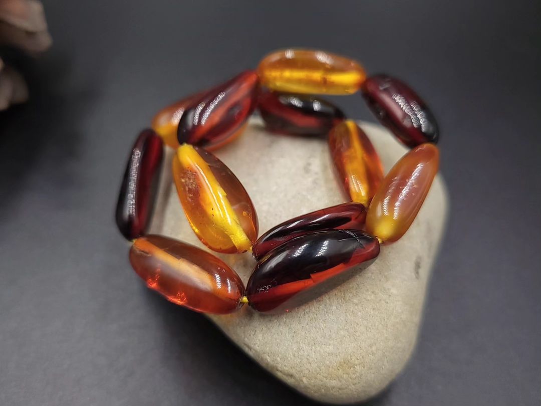 Amber Bracelet irregular beads shapes.
