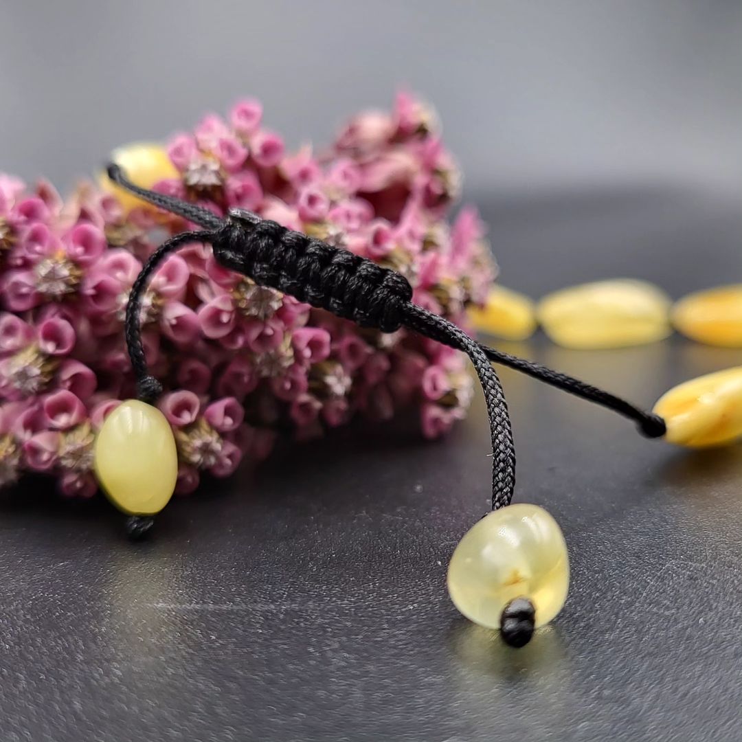 Amber Bracelet with adjustable sliding knot