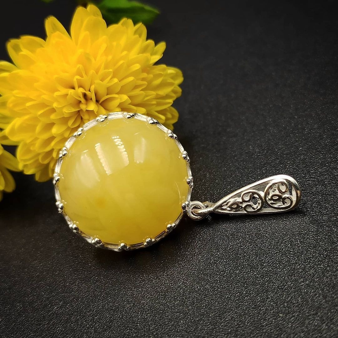 Round Lemon Amber Pendant in Ornate Sterling Silver Setting