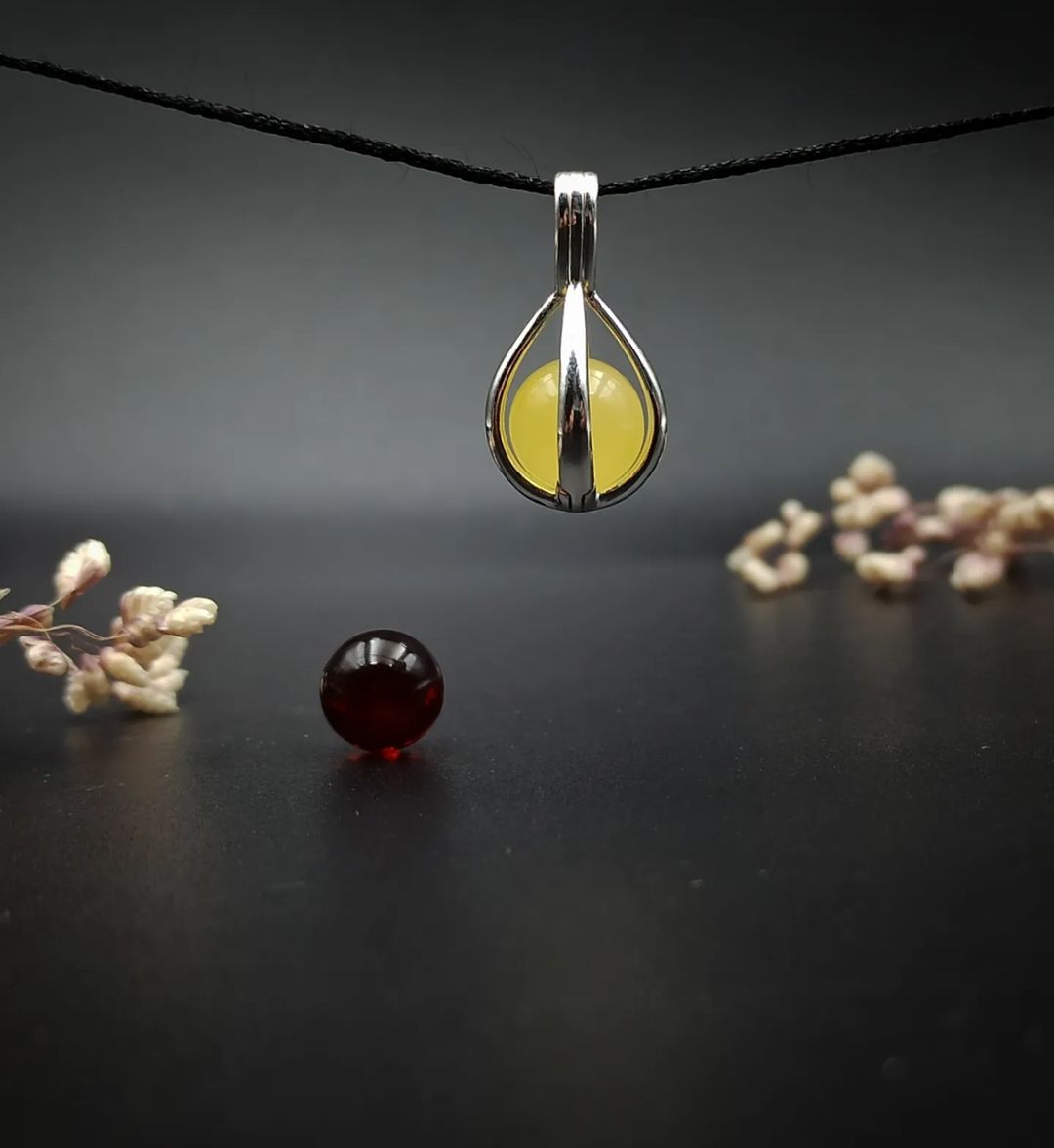 Amber Pendant Replaceable Silver Frame