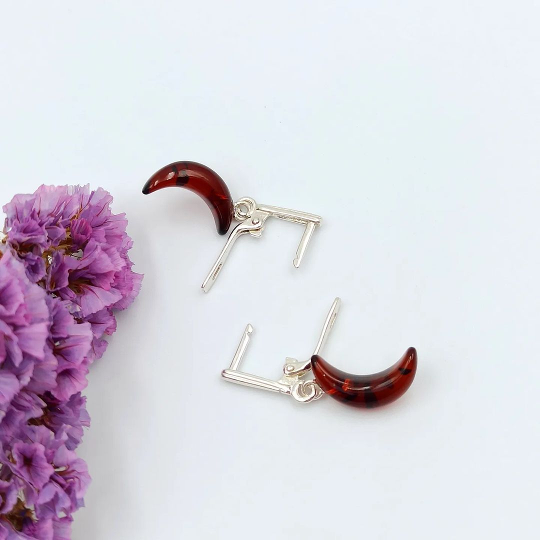 Cherry Red Baltic Amber Crescent Moon Earrings – Sterling Silver | Tetibel