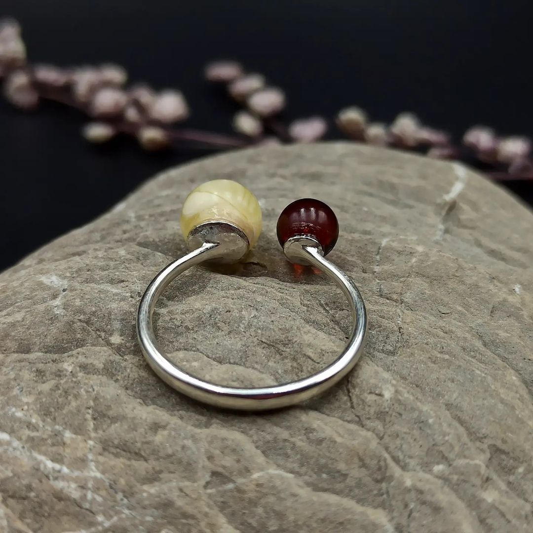 Amber Silver 2 Beads Ring