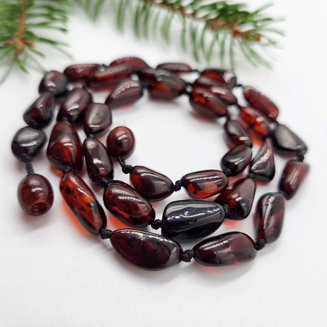 Amber Necklace Oval Reddish Brown