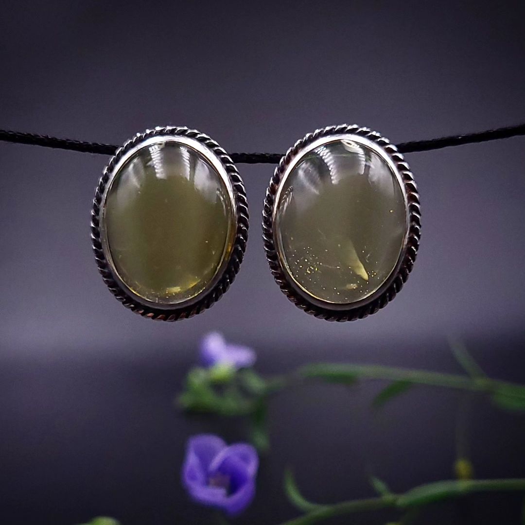 Vintage Amber Silver Earrings in Dark Silver